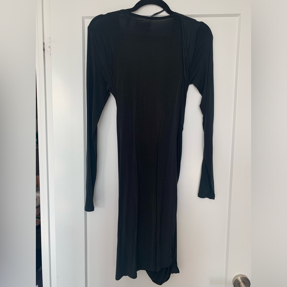 Line Dress - Picture 2 of 4